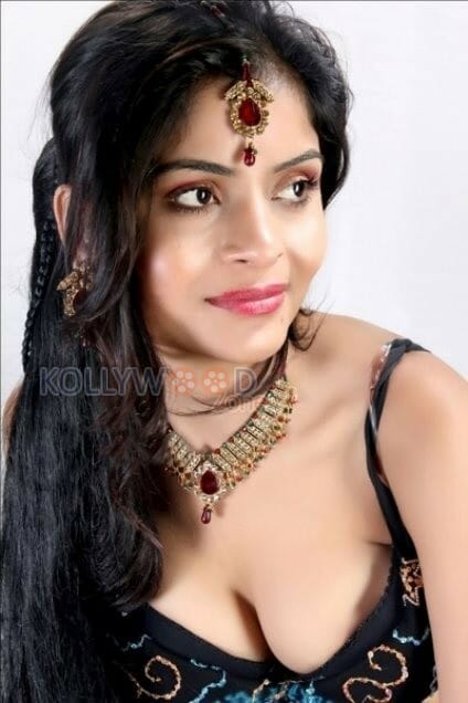 Actress Gehana Vashisth Hot Pictures