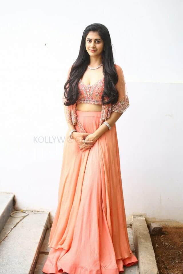 Actress Gehna Sippy at Chor Bazar Movie Press Meet Photos 19