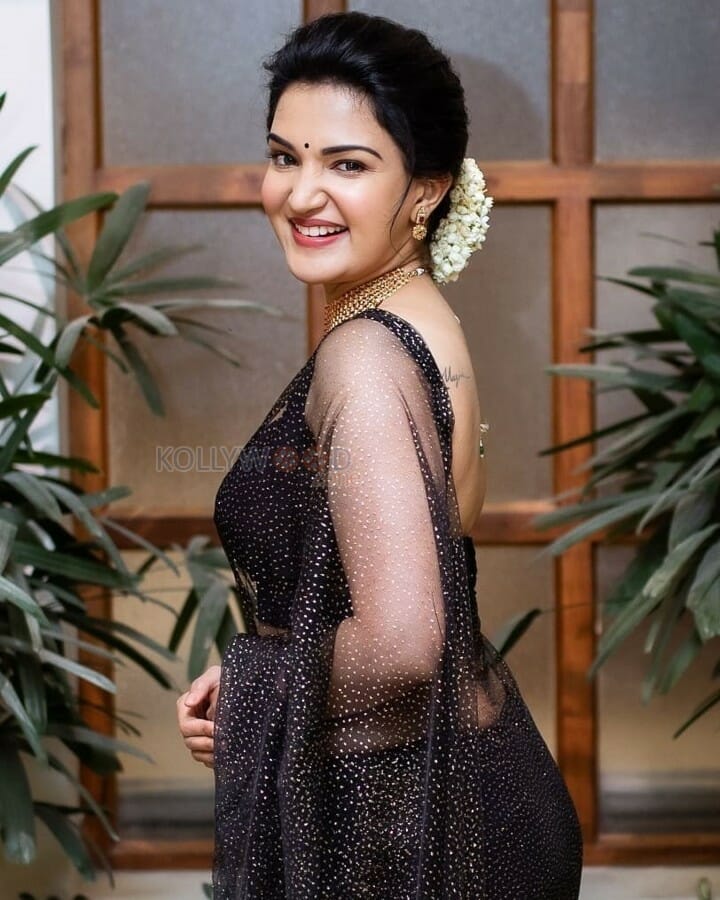 Actress Honey Rose Spicy Black Saree Photos