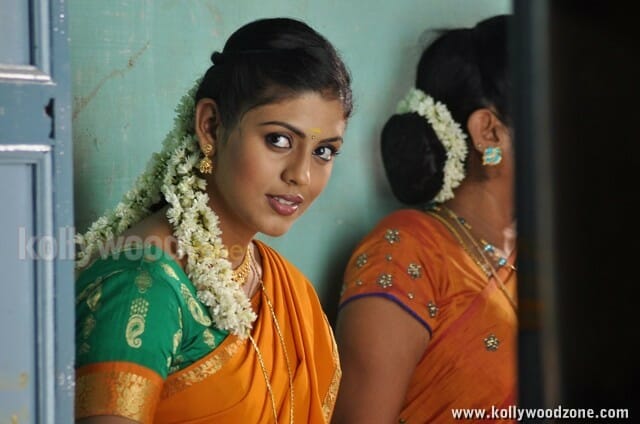 Actress Iniya Ammavin Kaipesi Pictures