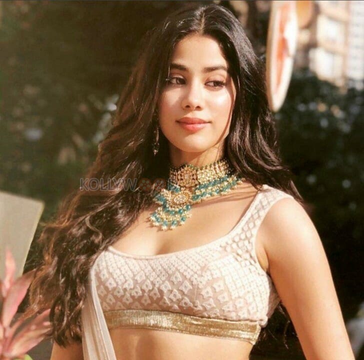 Actress Janhvi Kapoor Pics