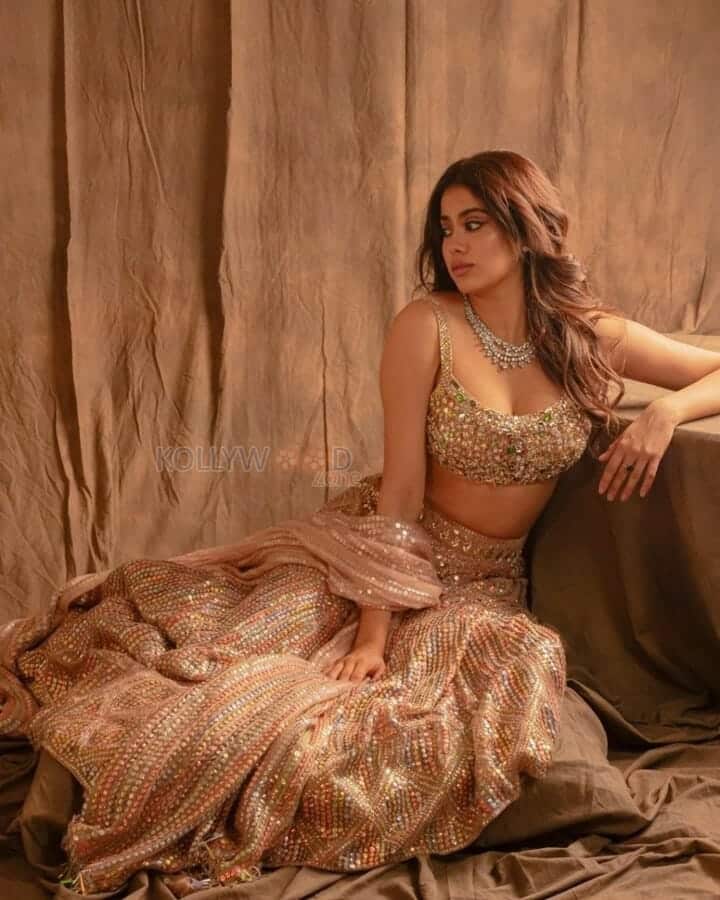Actress Janhvi Kapoor in a dreamy Photoshoot Pictures 01