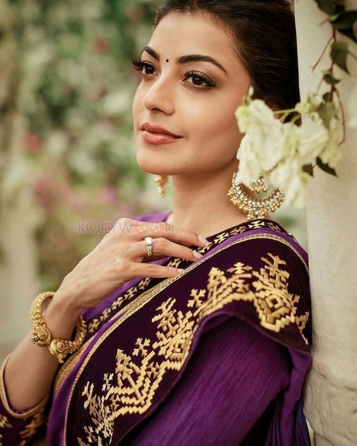 Actress Kajal Aggarwal Beautiful Saree Pictures