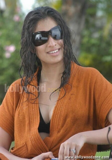 Actress Lakshmi Rai Cleavage Photos