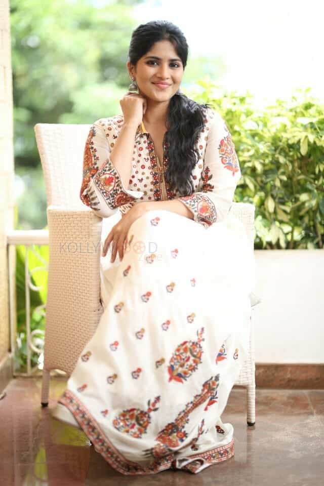 Actress Megha Akash at Ravanasura Interview Photos 13