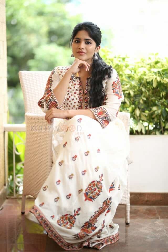 Actress Megha Akash at Ravanasura Interview Photos 16