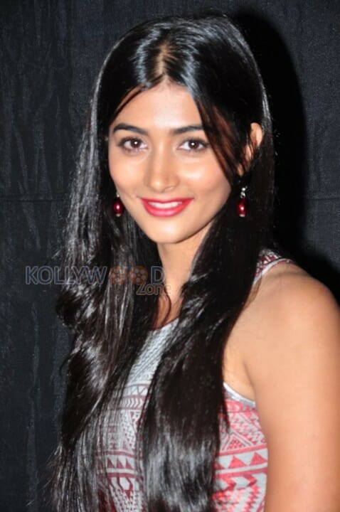 Actress Model Pooja Hegde Pictures