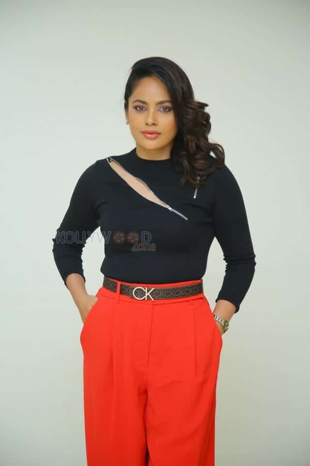 Actress Nandita Swetha at OMG Movie Pressmeet Pictures 31