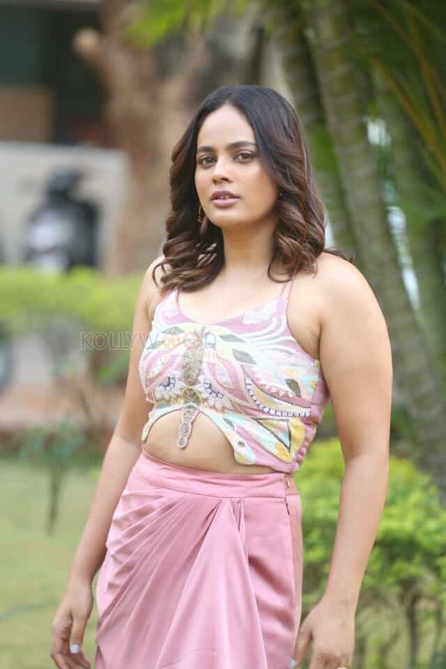 Actress Nandita Swetha at Raa Raa Penimiti Pre Release Event Photos 15