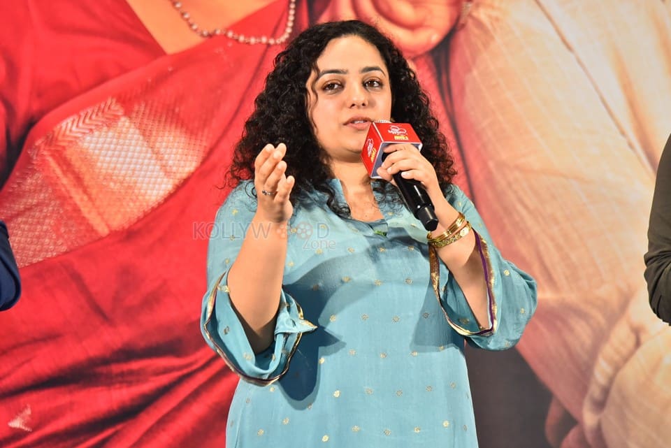 Actress Nithya Menen at Thalaivan Thalaivii Pre Release Event Photos 03
