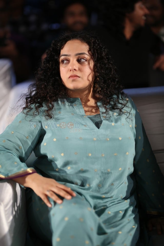 Actress Nithya Menen at Thalaivan Thalaivii Pre Release Event Photos 04