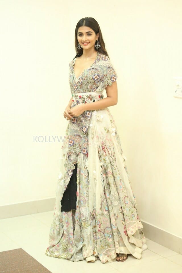 Actress Pooja Hegde At Sakshyam Movie Audio Launch Photos