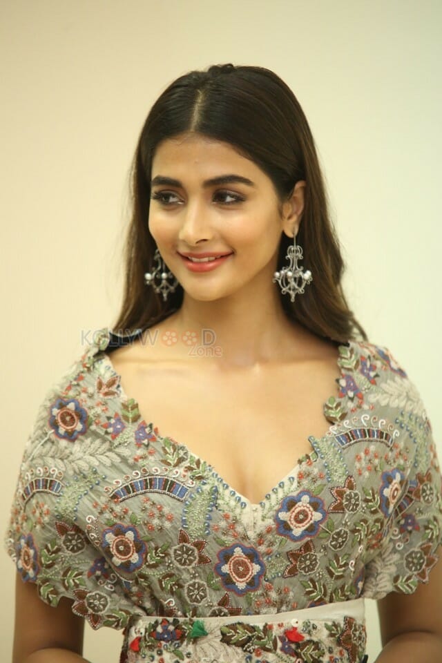 Actress Pooja Hegde At Sakshyam Movie Audio Launch Photos