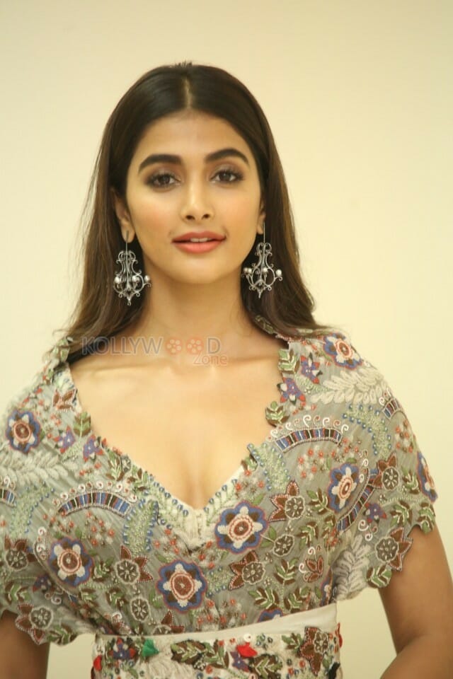Actress Pooja Hegde At Sakshyam Movie Audio Launch Photos