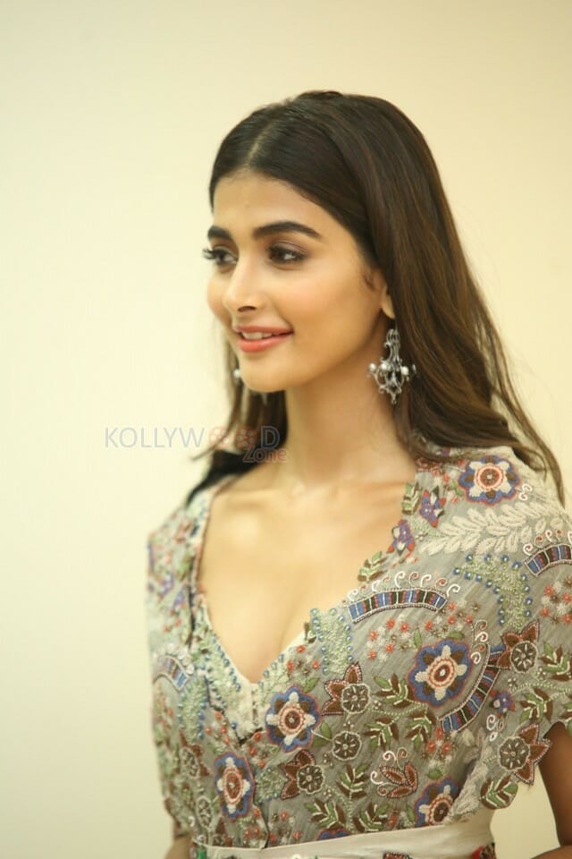 Actress Pooja Hegde At Sakshyam Movie Audio Launch Photos