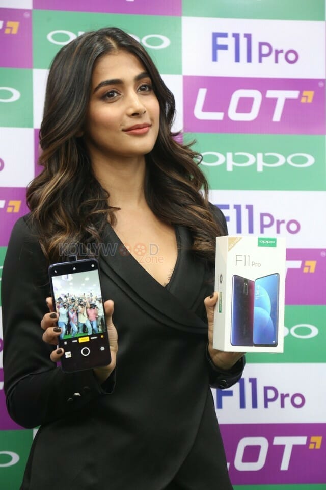 Actress Pooja Hegde At The Launch Of Oppo F Pro Mobile Photos