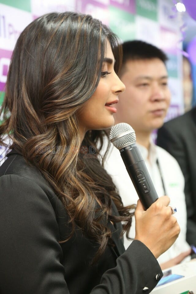 Actress Pooja Hegde At The Launch Of Oppo F Pro Mobile Photos