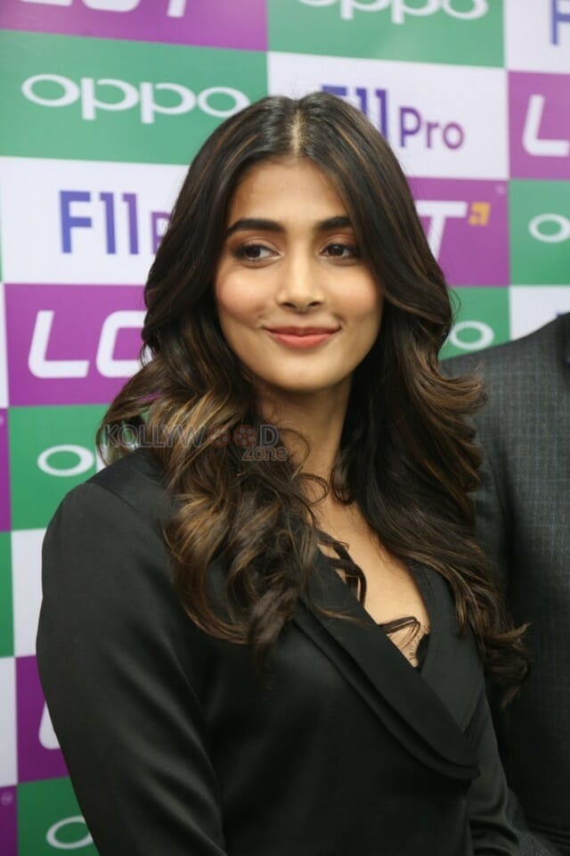 Actress Pooja Hegde At The Launch Of Oppo F Pro Mobile Photos