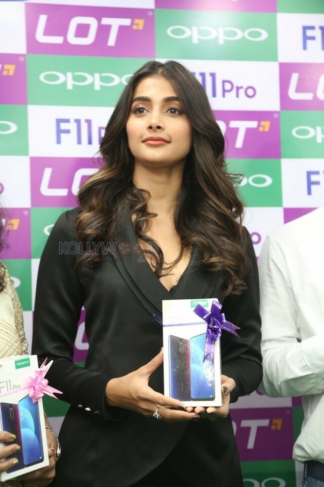 Actress Pooja Hegde At The Launch Of Oppo F Pro Mobile Photos