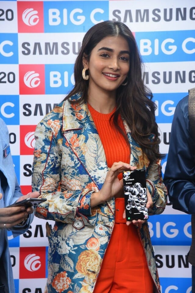 Actress Pooja Hegde At The Launch Of Samsung Galaxy S At Big C Madhapur Photos