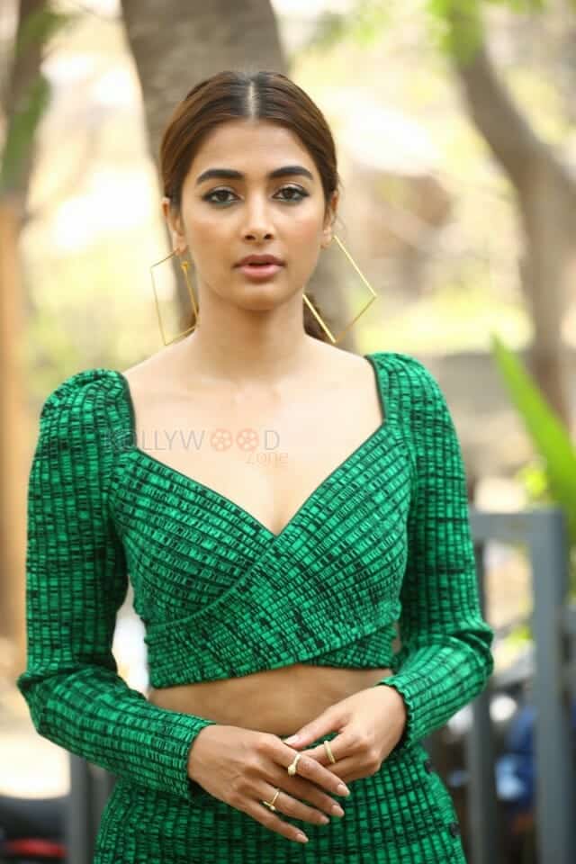Actress Pooja Hegde Ultra Glam at Radhe Shyam Promotions Pictures 36