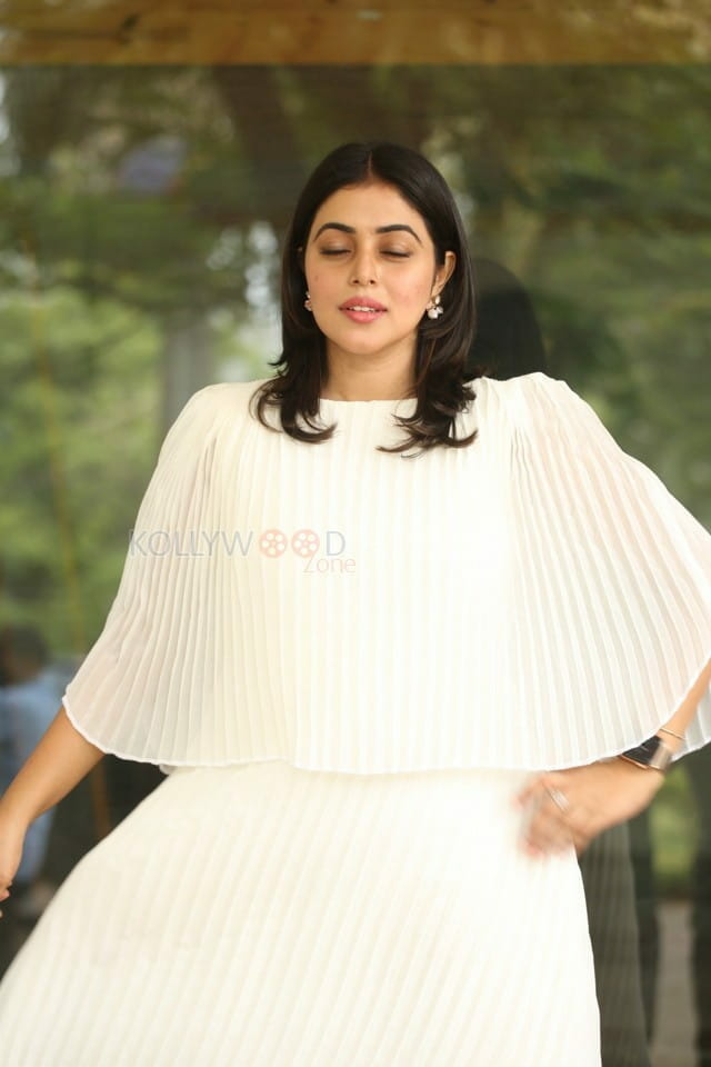 Actress Poorna White Dress Photoshoot Pictures