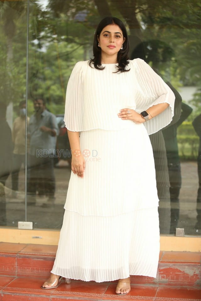 Actress Poorna White Dress Photoshoot Pictures