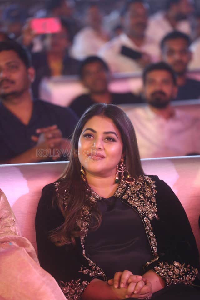 Actress Poorna at Akhanda 2 Movie Pre Release Event Stills 05