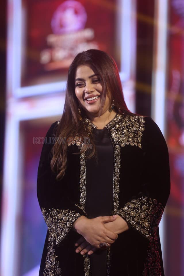 Actress Poorna at Akhanda 2 Movie Pre Release Event Stills 12