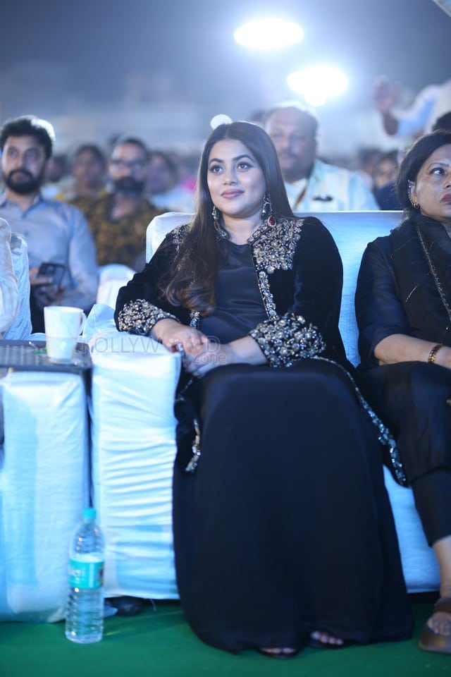 Actress Poorna at Akhanda 2 Movie Pre Release Event Stills 20