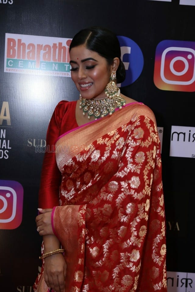 Actress Poorna at SIIMA Awards 2021 Day 2 Photos 05