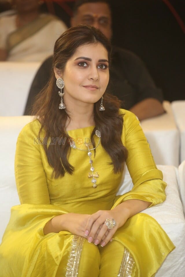 Actress Raashi Khanna At Kousalya Krishnamurthy Pre release Event Photos