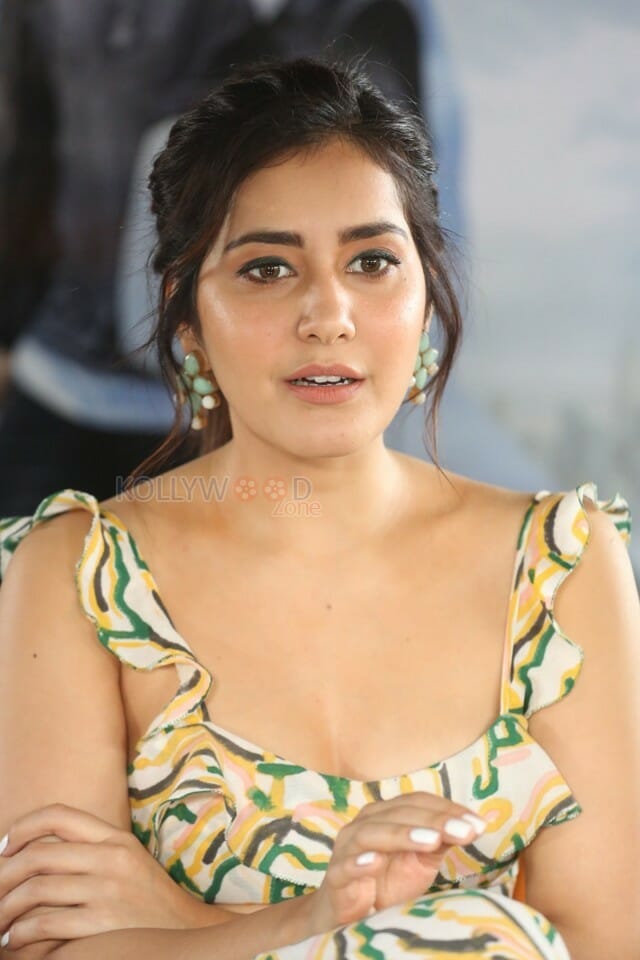 Actress Raashi Khanna At Prathi Roju Pandage Movie Interview Photos