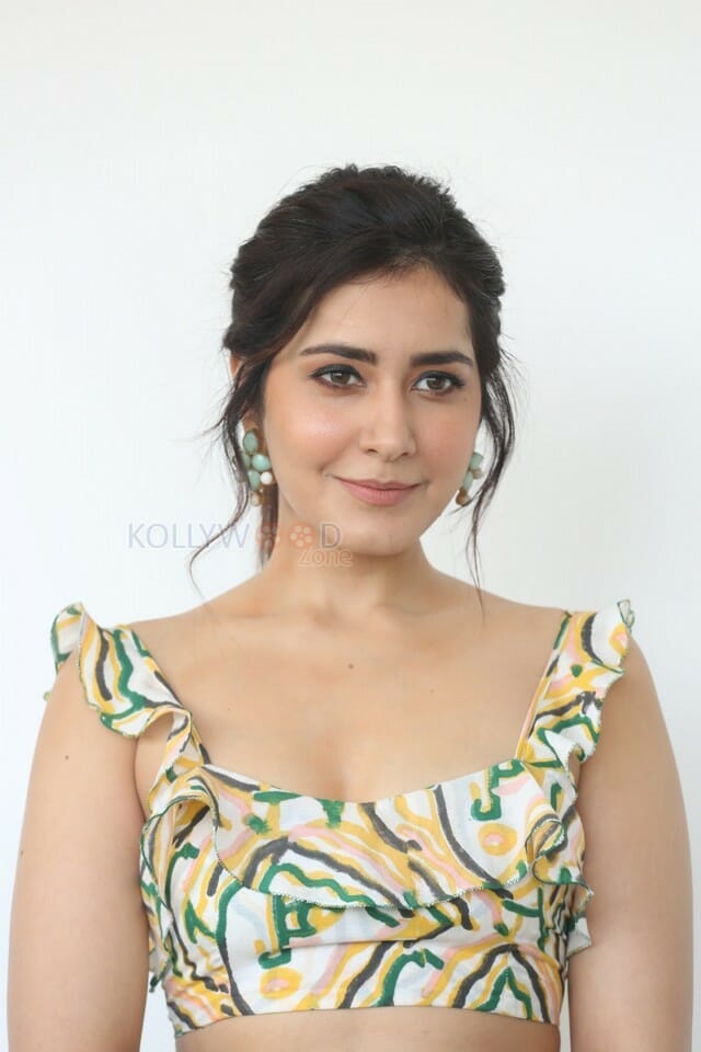 Actress Raashi Khanna At Prathi Roju Pandage Movie Interview Photos