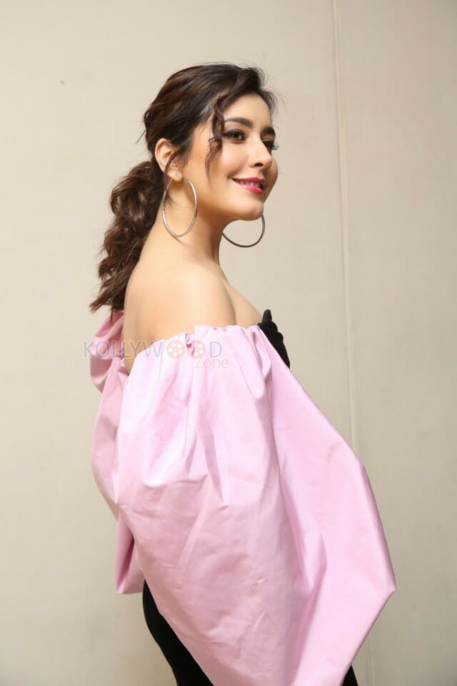 Actress Raashi Khanna At Prati Roju Pandage Oo Baava Song Launch Photos