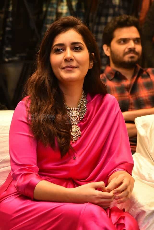 Actress Raashi Khanna at Thank You Movie Trailer Launch Photos 19