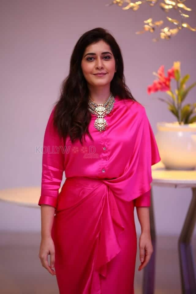 Actress Raashi Khanna at Thank You Movie Trailer Launch Photos 21