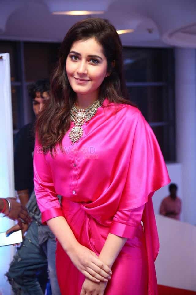 Actress Raashi Khanna at Thank You Movie Trailer Launch Photos 24