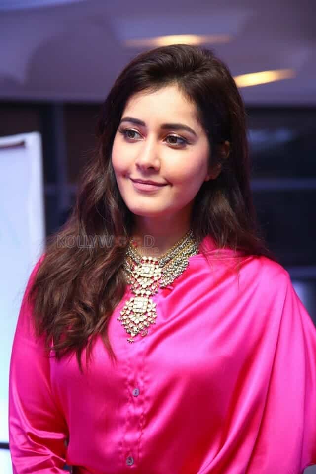 Actress Raashi Khanna at Thank You Movie Trailer Launch Photos 25