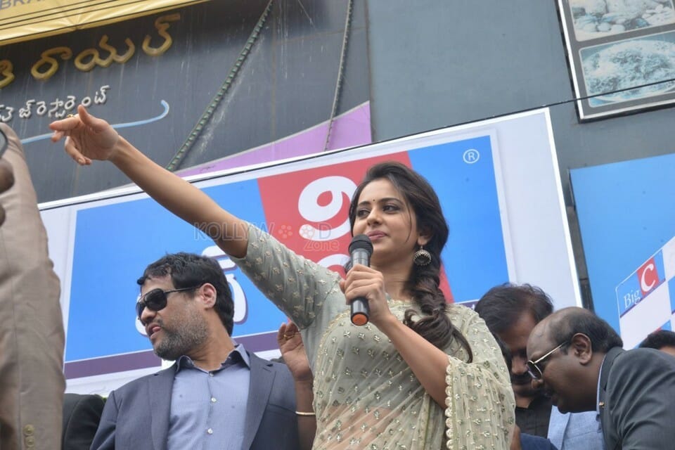 Actress Rakul Preet Singh Launches Big C Show Room At Kurnool Photos