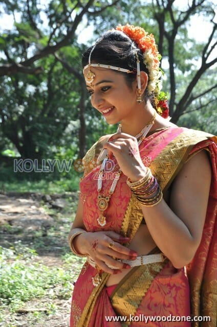 Actress Rakul Preet Singh Traditional Saree Photos