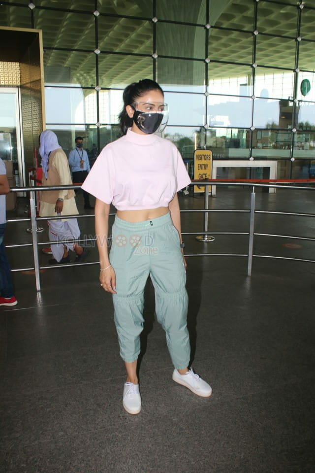 Actress Rakul Preet Singh spotted at Airport Departure Pictures