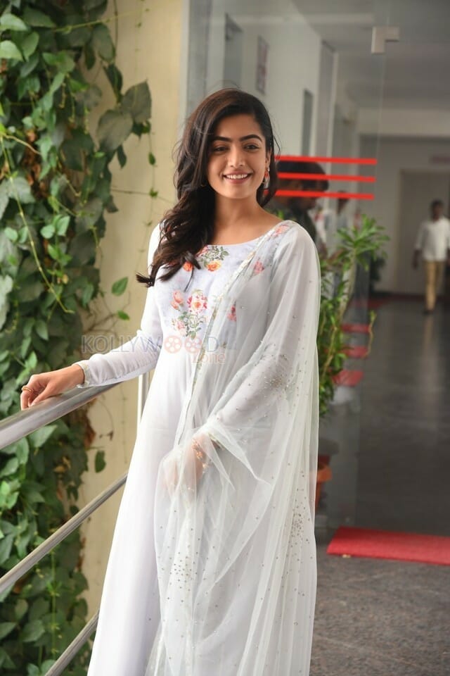 Actress Rashmika Mandana At Sarileru Neekevvaru Movie Interview Pictures