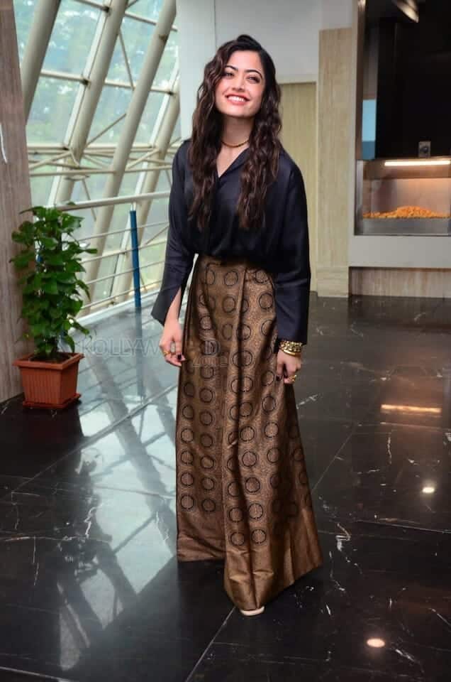 Actress Rashmika Mandanna at Sita Ramam Trailer Launch Event Pictures 14