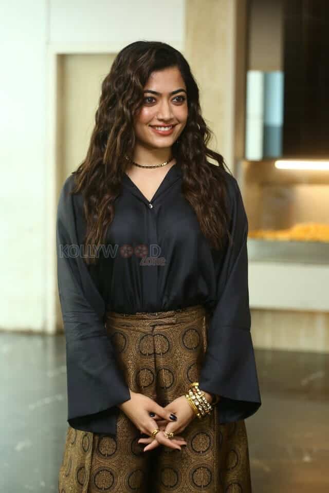 Actress Rashmika Mandanna at Sita Ramam Trailer Launch Event Pictures 21