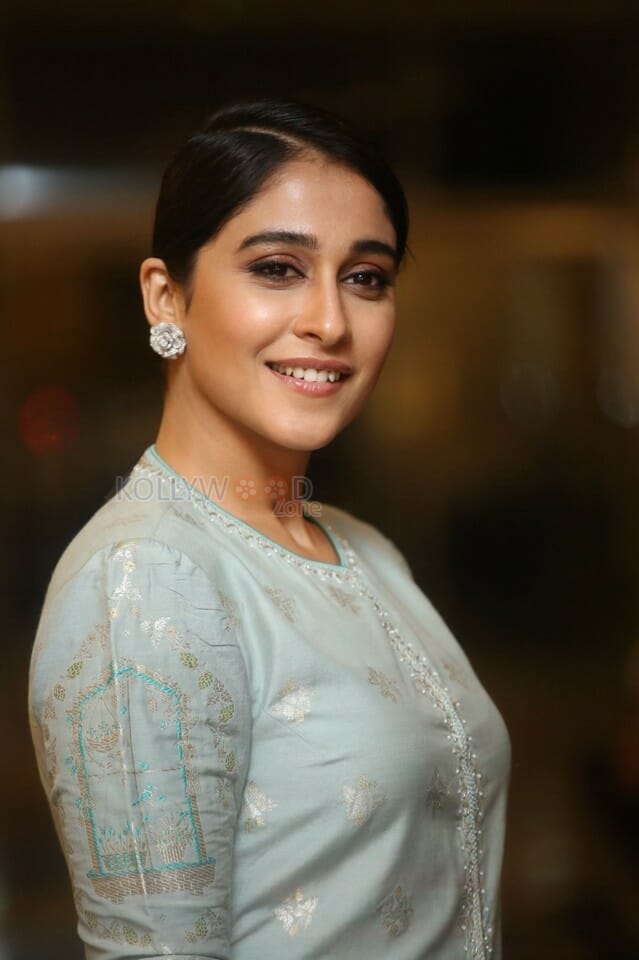 Actress Regina Cassandra At Telugu Cine Rathasarathula Rajotsvam Curtain Raiser Photos