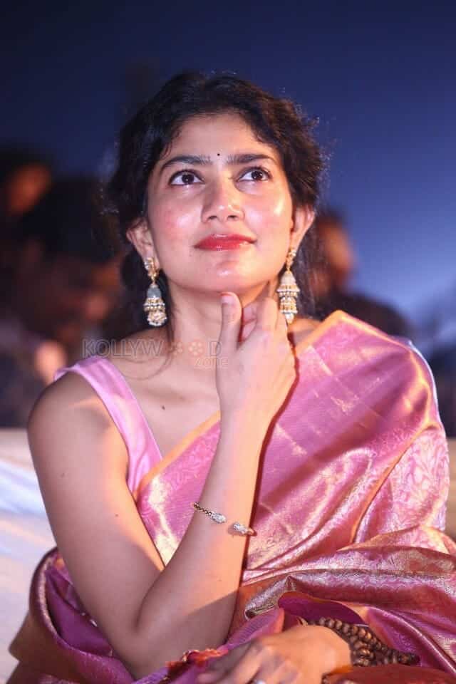 Actress Sai Pallavi at Shyam Singha Roy Movie Royal Event Stills 16