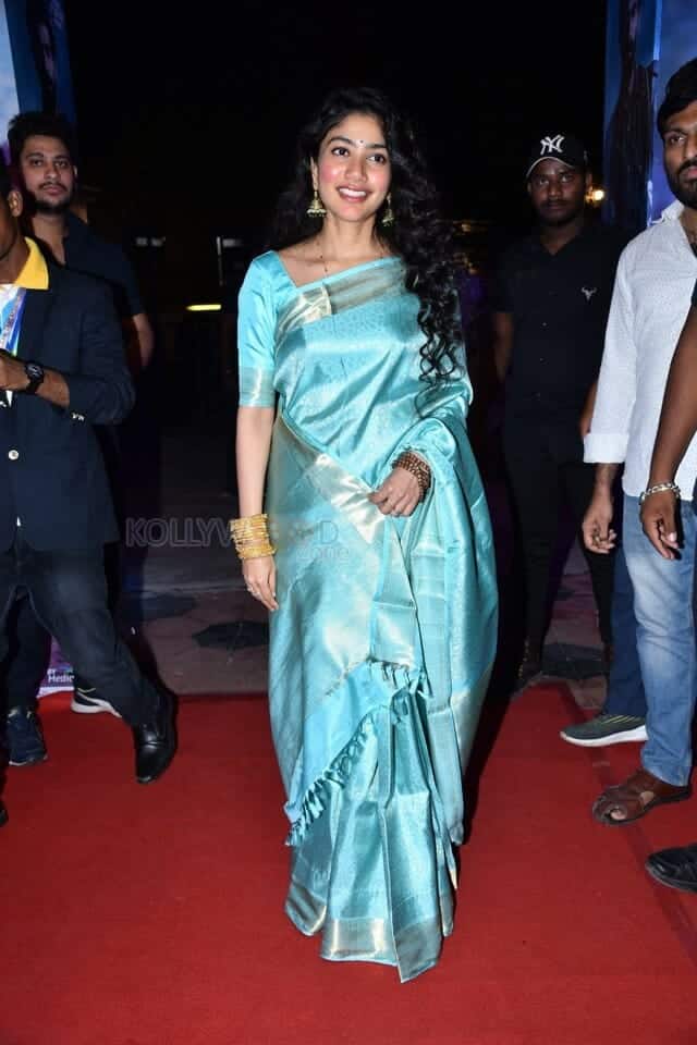 Actress Sai Pallavi at Virata Parvam Movie Pre Release Event Photos 10