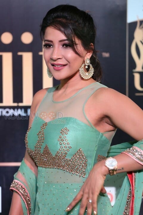 Actress Sakshi Agarwal At Iifa Utsavam Event Pictures