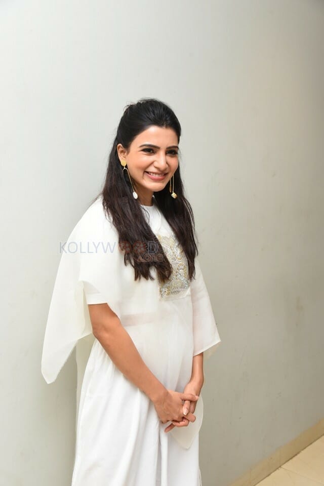 Actress Samantha Akkineni At Oh Baby Success Meet Pictures